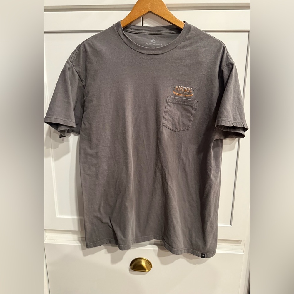 Vintage Rip Curl Gray Men's T-Shirt size XL pocket tee